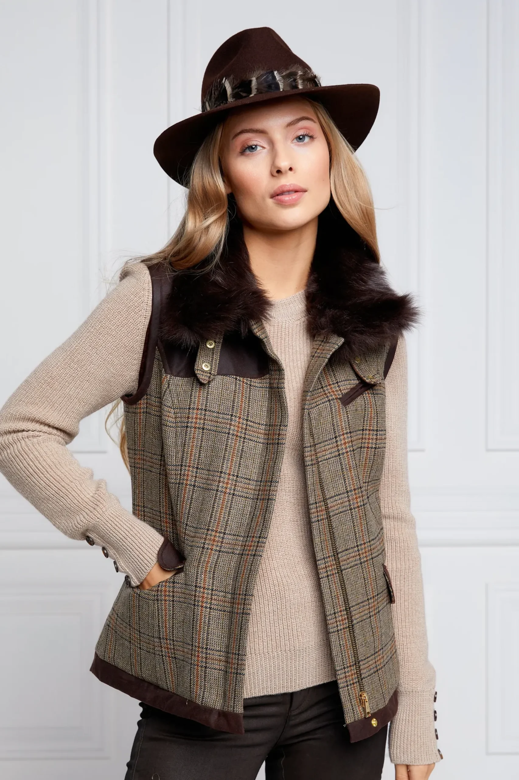 Holland Cooper Aviator Gilet Bourbon Tweed Hot