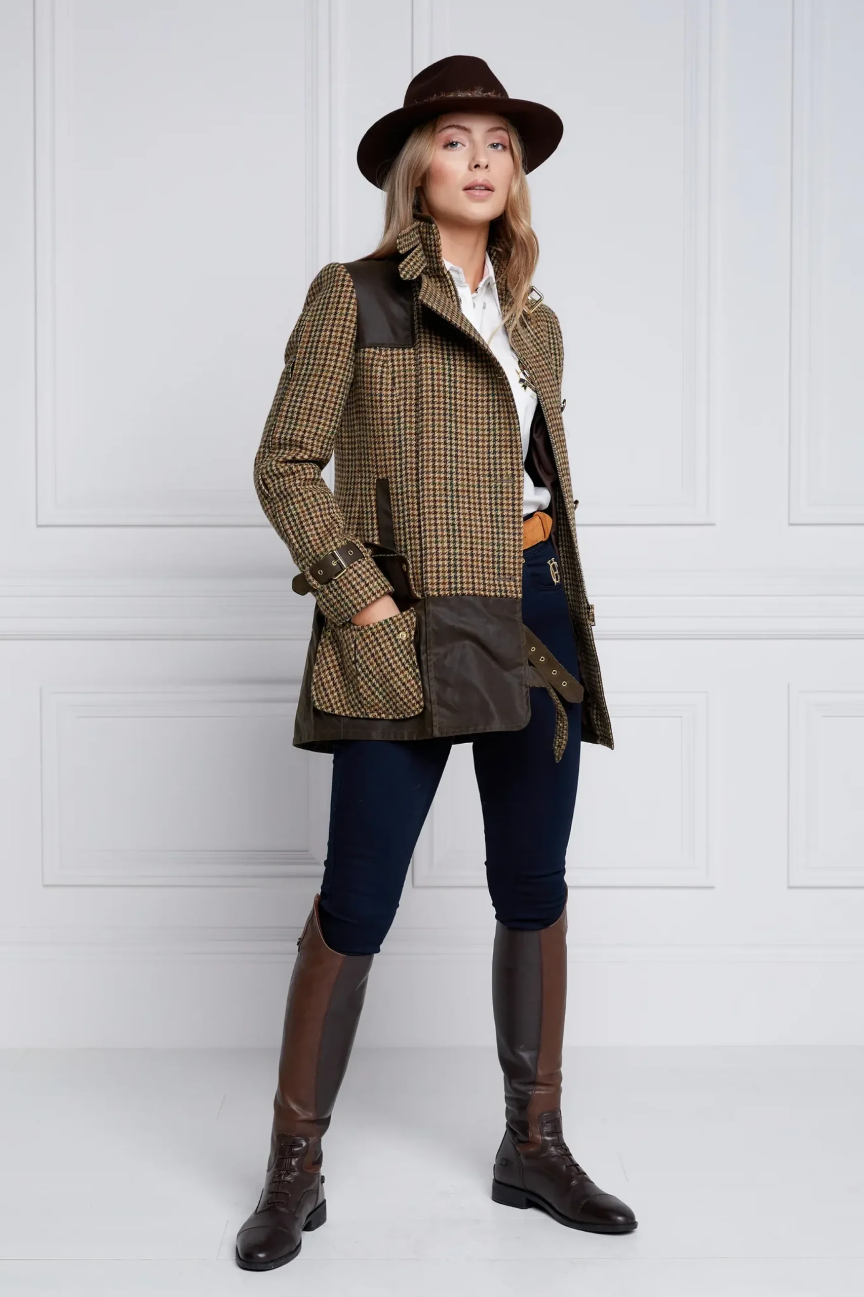 Holland Cooper Balmoral Field Jacket Hailes Green Tweed
