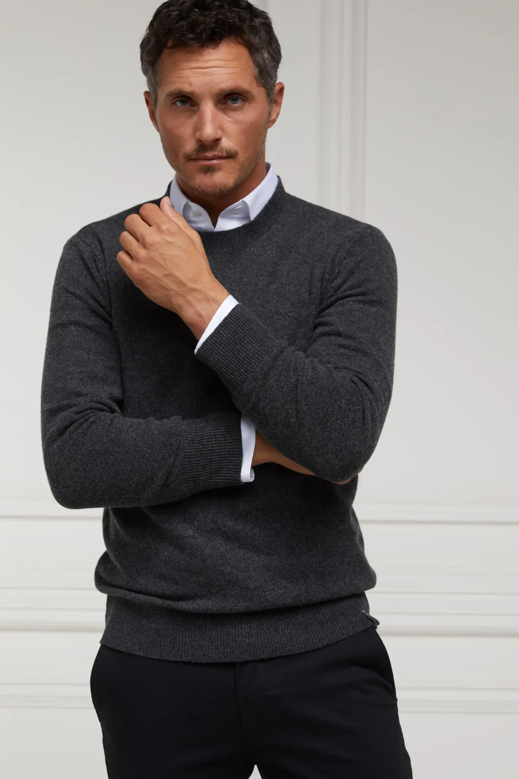 Holland Cooper Byron Crew Neck Knit Charcoal New
