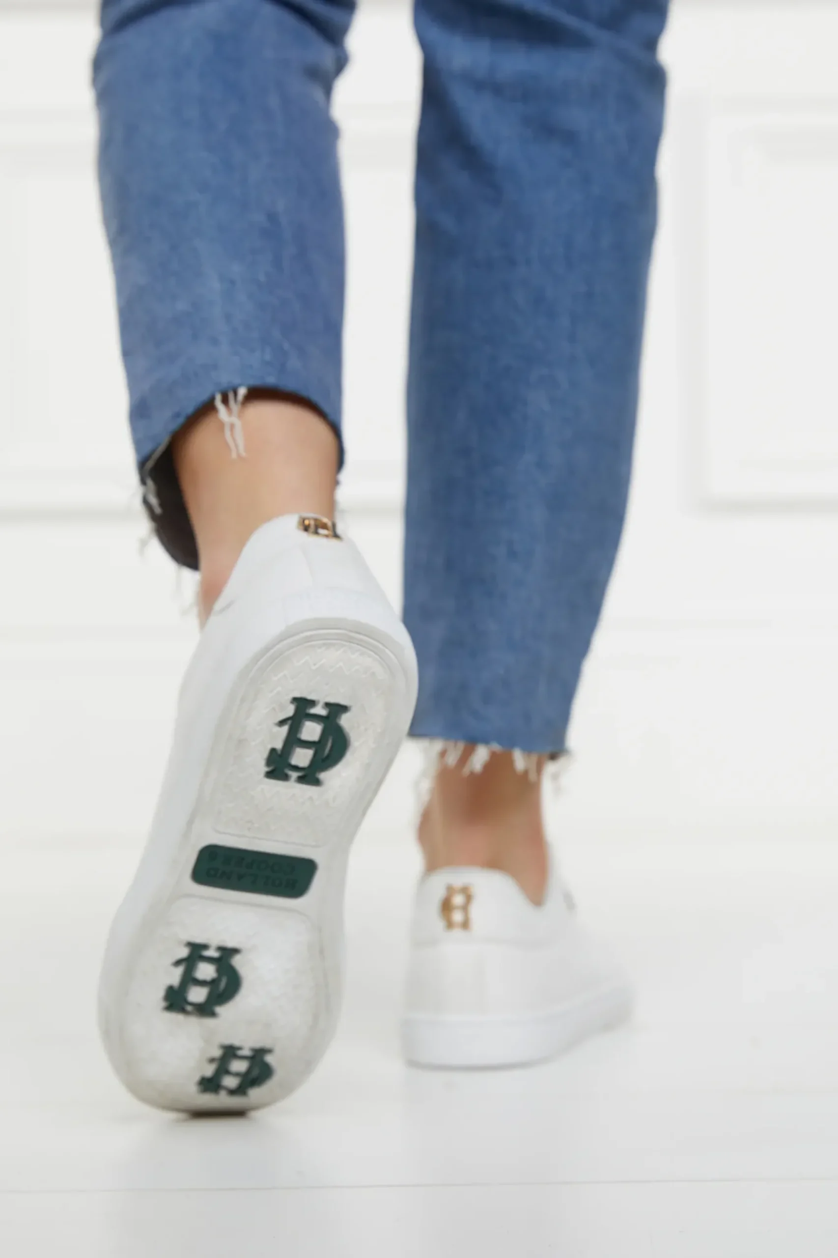 Holland Cooper Chelsea Court Trainer Embroidered White Best