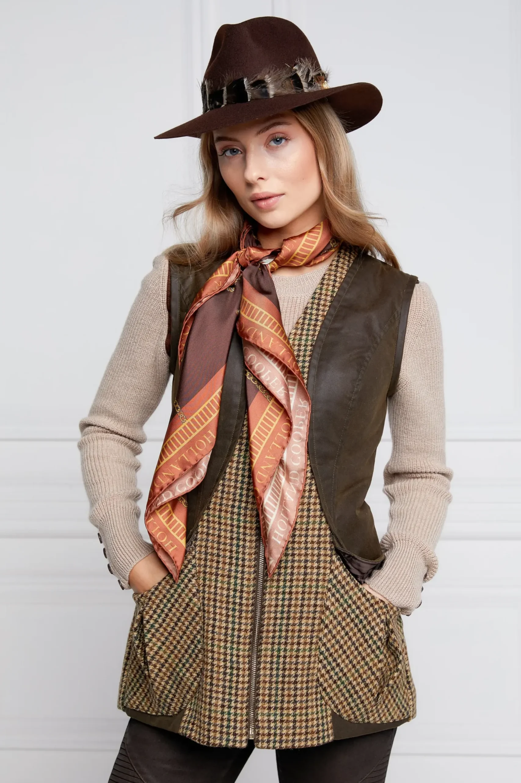 Holland Cooper Field Vest Hailes Green Tweed Online