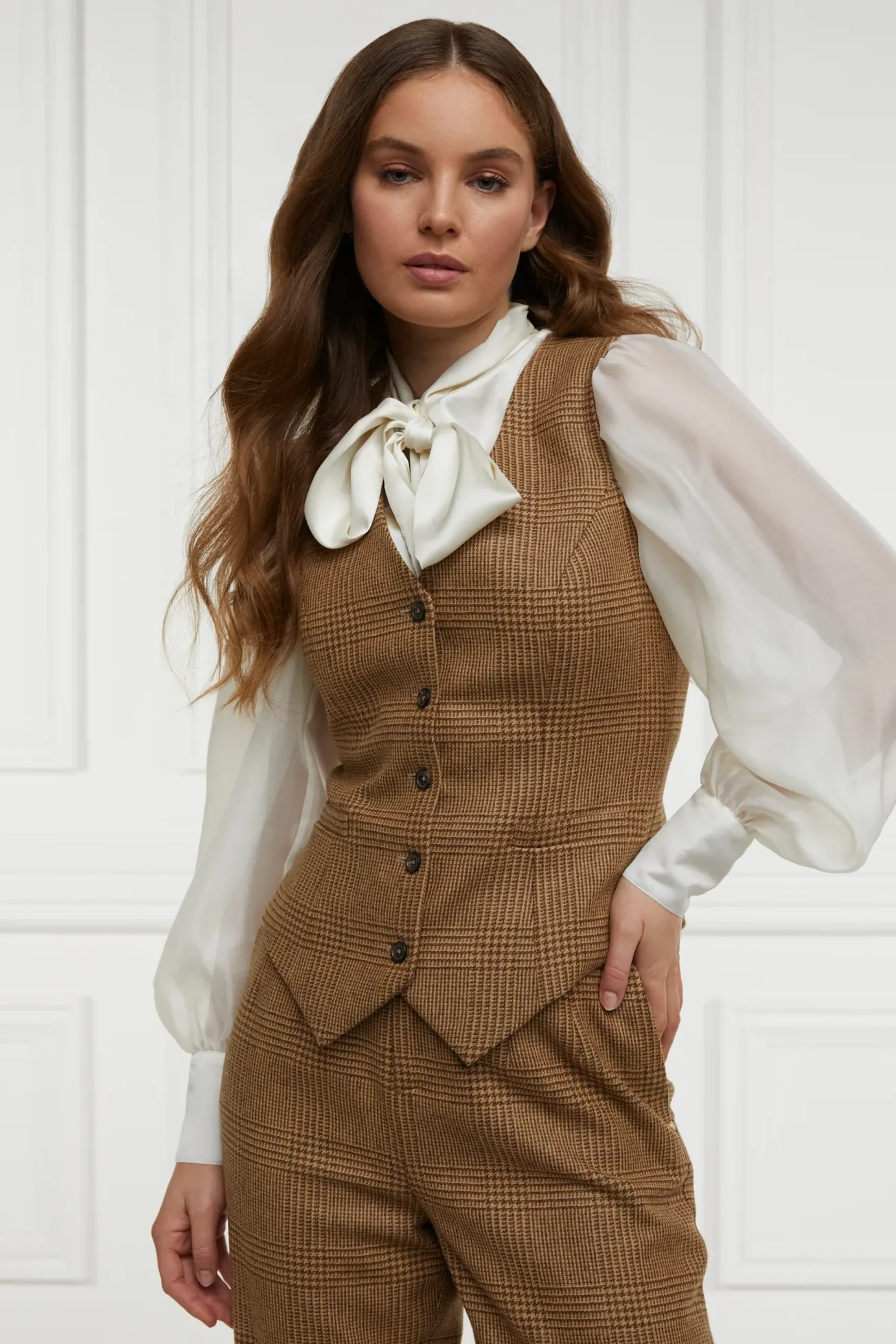 Holland Cooper Hampton Waistcoat Tawny Best