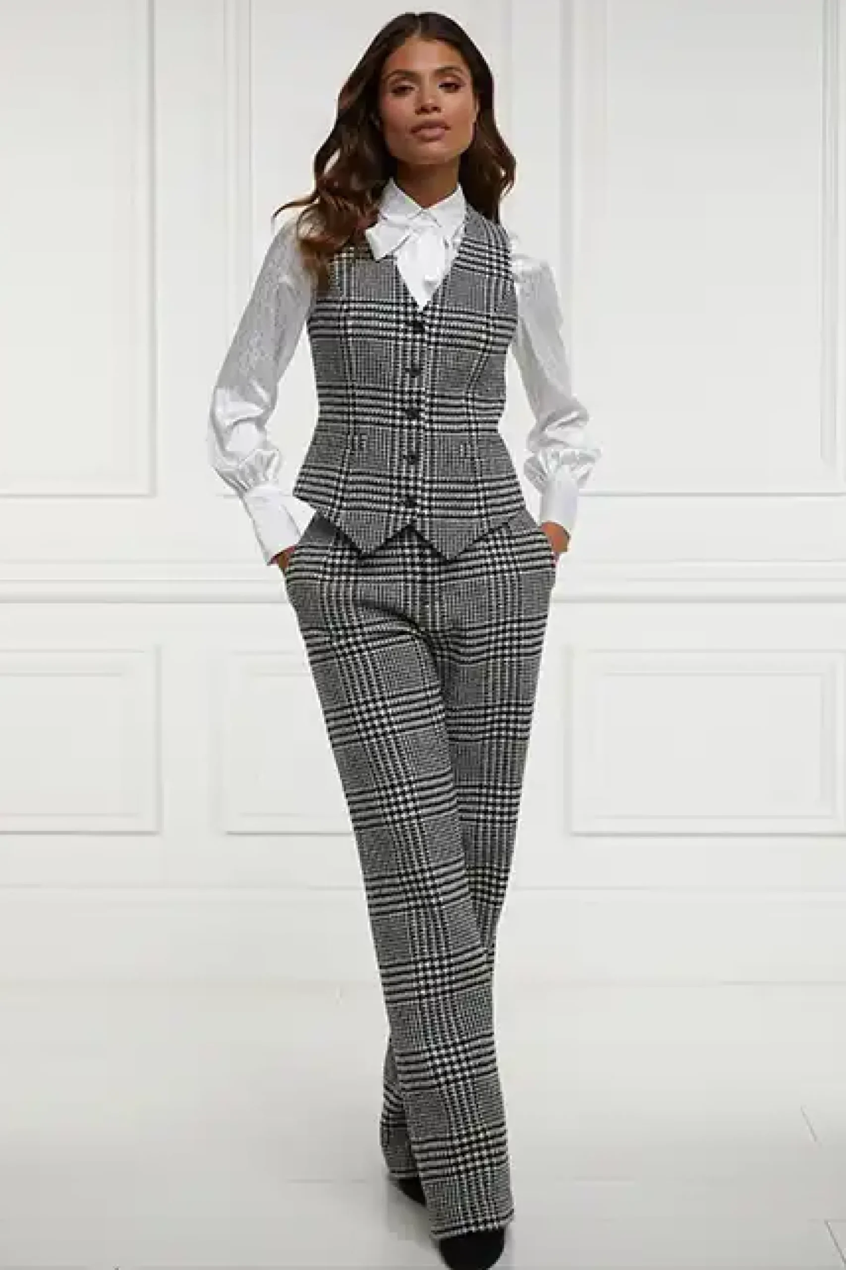 Holland Cooper Hampton Waistcoat Large Scale Prince of Wales Mono