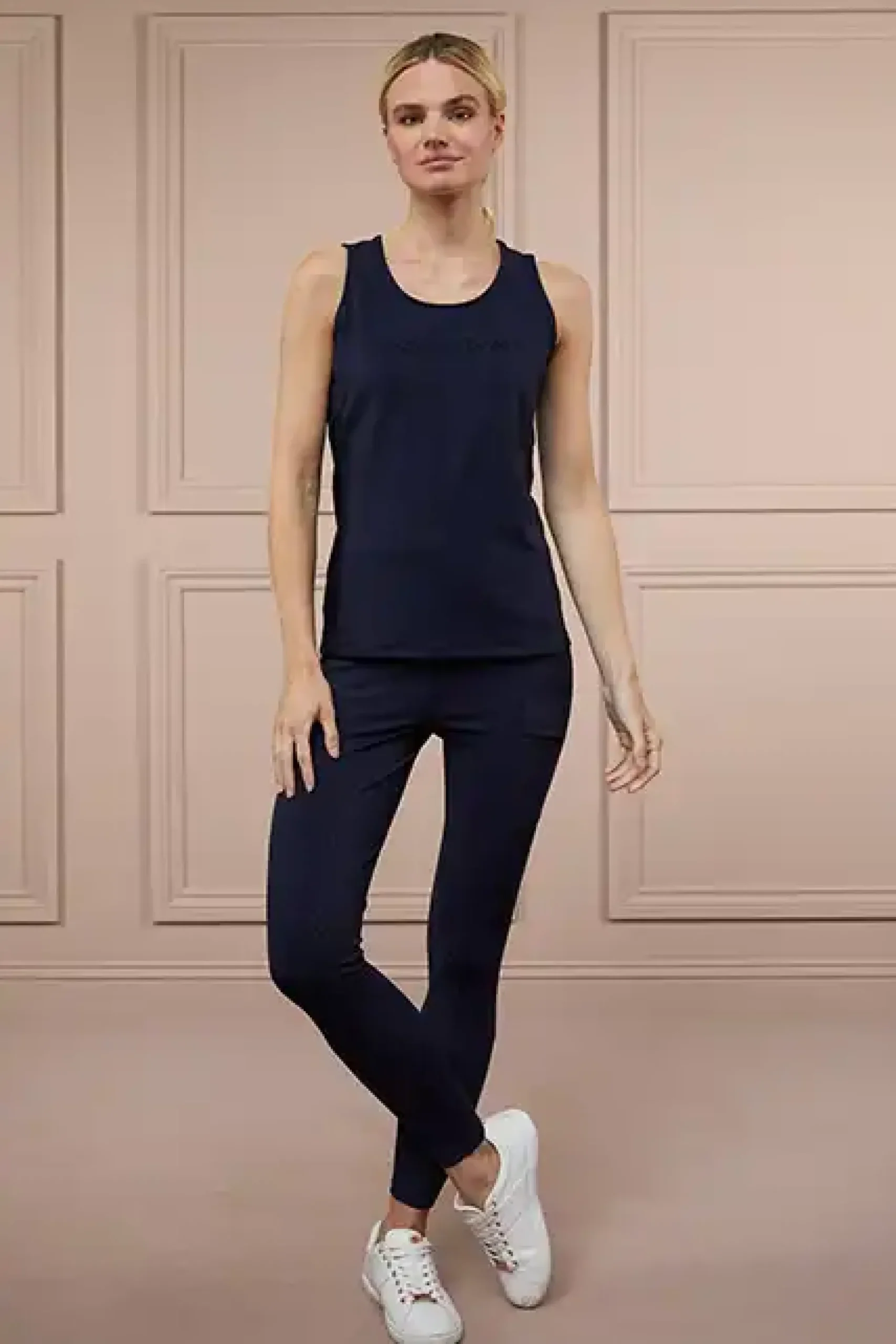 Holland Cooper Training Vest Ink Navy New